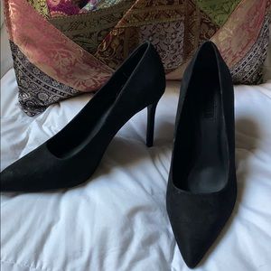 Closed toe forever 21 shoes brand new